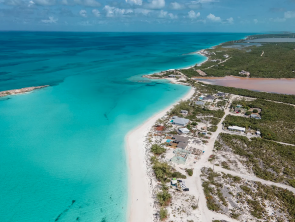 Luxurious Beachfront Villa in Little Exuma - 4-Bedroom Getaway